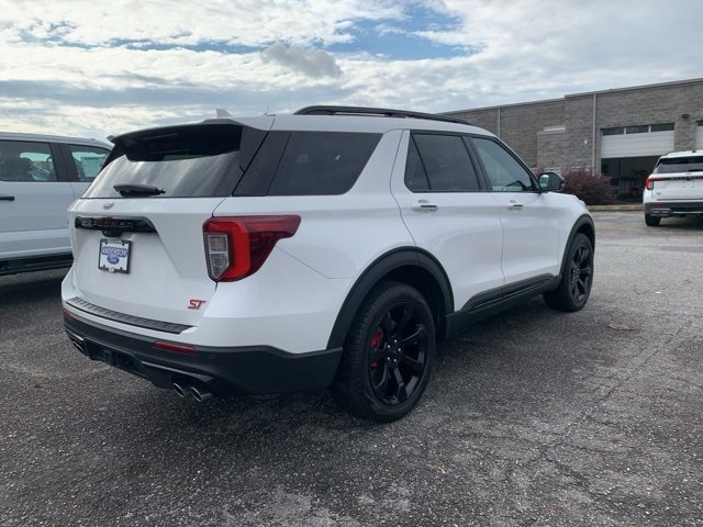 Certified 2024 Ford Explorer ST w/ Equipment Group 401A image 6