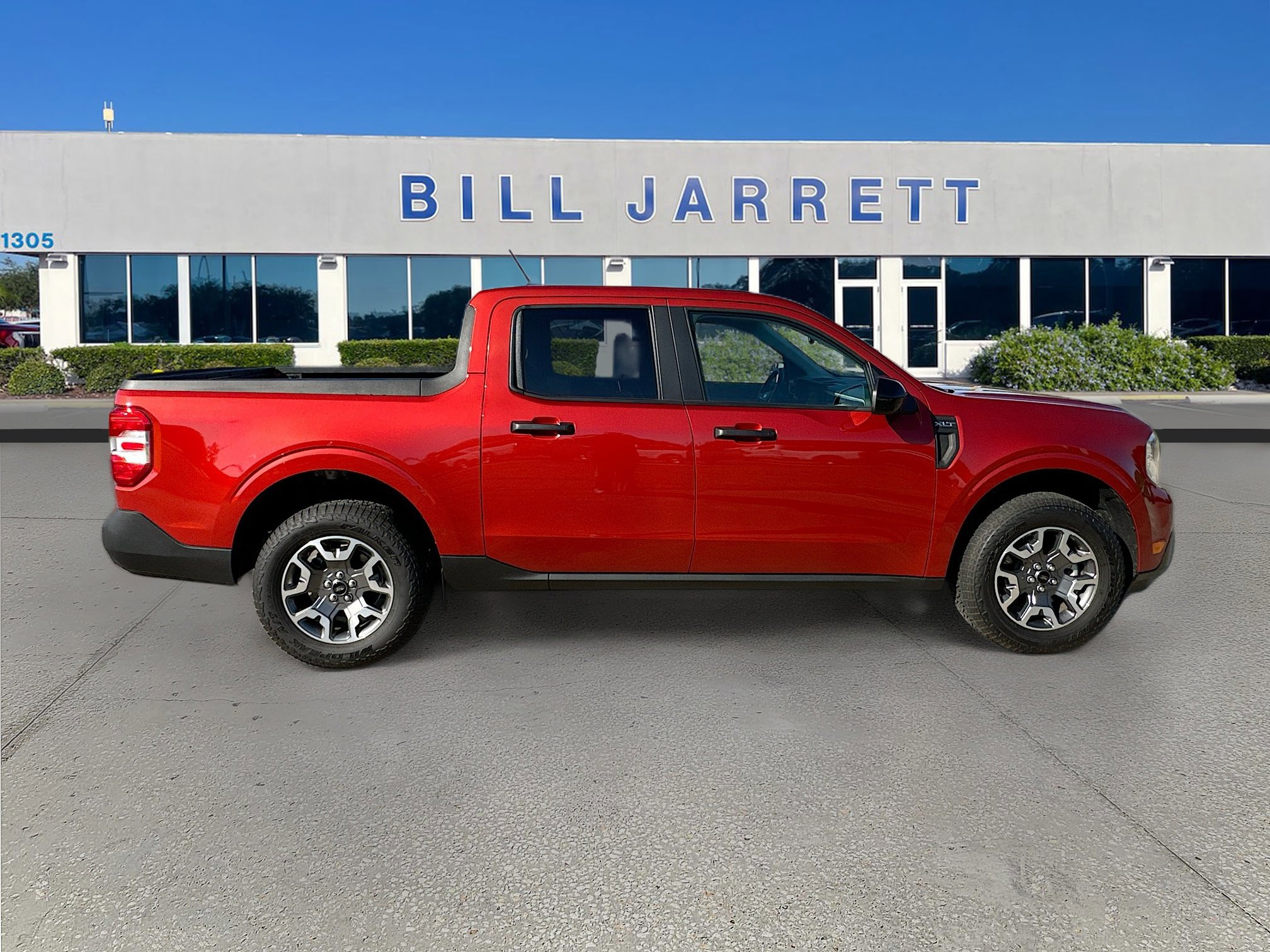 Certified 2024 Ford Maverick XLT w/ XLT Luxury Package image 6