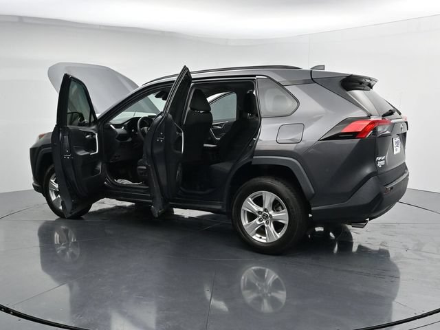 Used 2021 Toyota RAV4 XLE AWD/4WD image 39