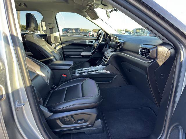 Certified 2022 Ford Explorer XLT w/ Equipment Group 202A image 20