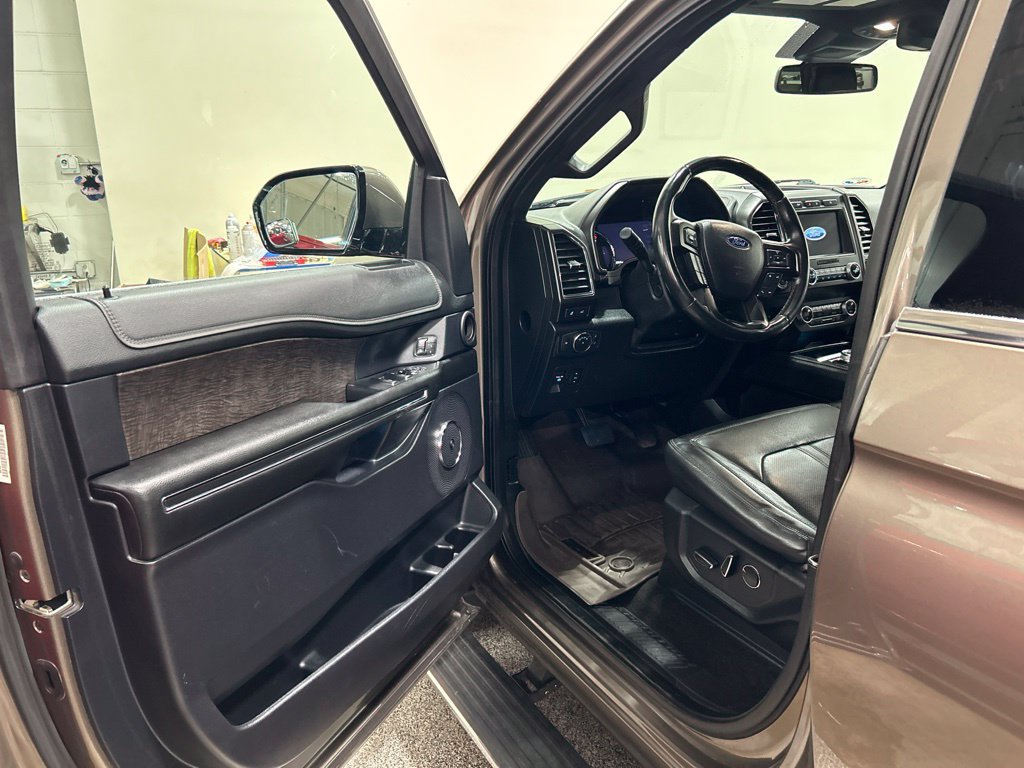Certified 2019 Ford Expedition Limited w/ Equipment Group 301A AWD/4WD image 9