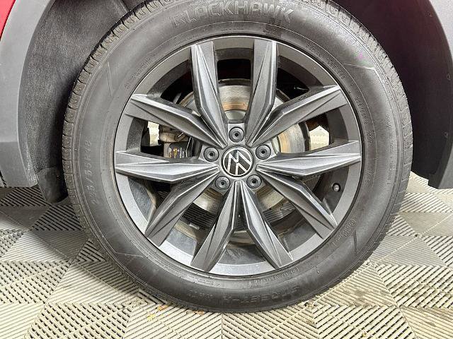 Used 2022 Volkswagen Tiguan SE image 30