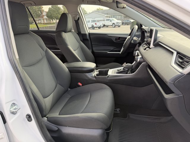 Used 2024 Toyota RAV4 LE AWD/4WD image 12