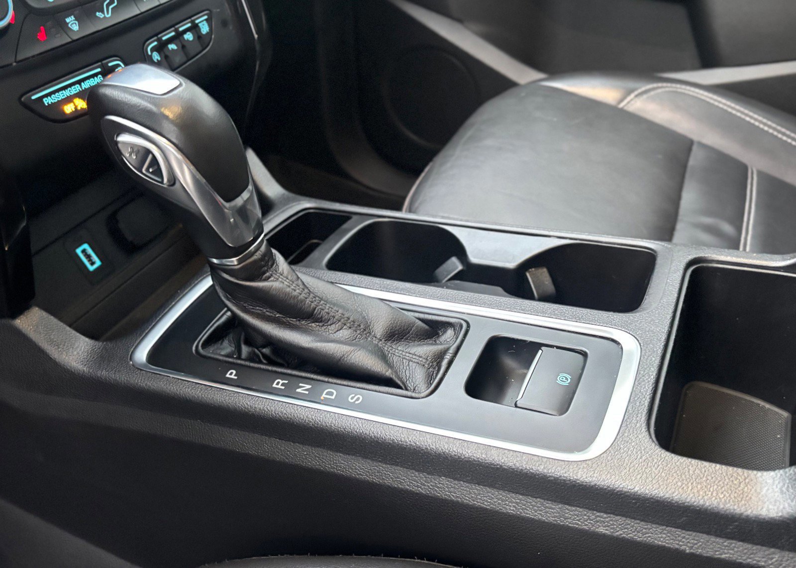 Certified 2019 Ford Escape Titanium image 44