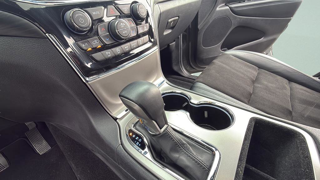 Used 2021 Jeep Grand Cherokee Laredo X AWD/4WD image 21
