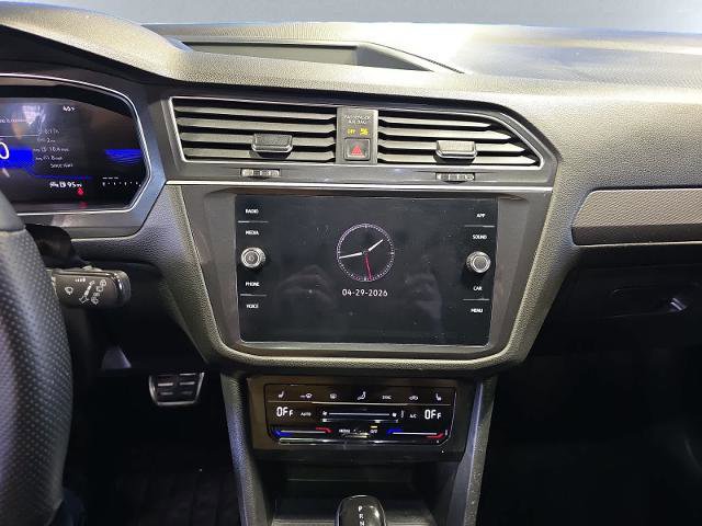 Used 2024 Volkswagen Tiguan SE R-Line AWD/4WD image 14