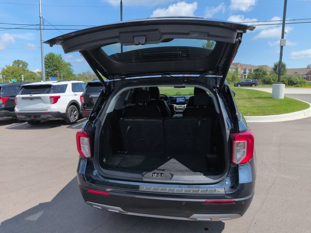 Certified 2023 Ford Explorer XLT w/ Equipment Group 202A AWD/4WD image 18