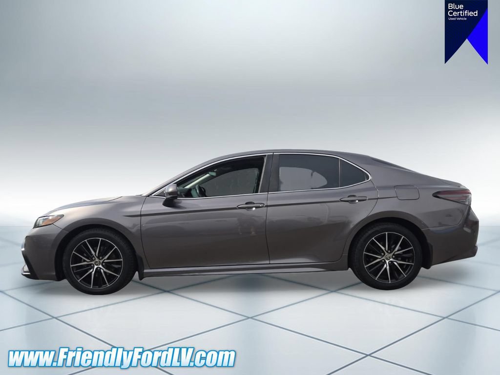 Used 2021 Toyota Camry SE w/ Carpet Mat Package (TMS) FWD image 3