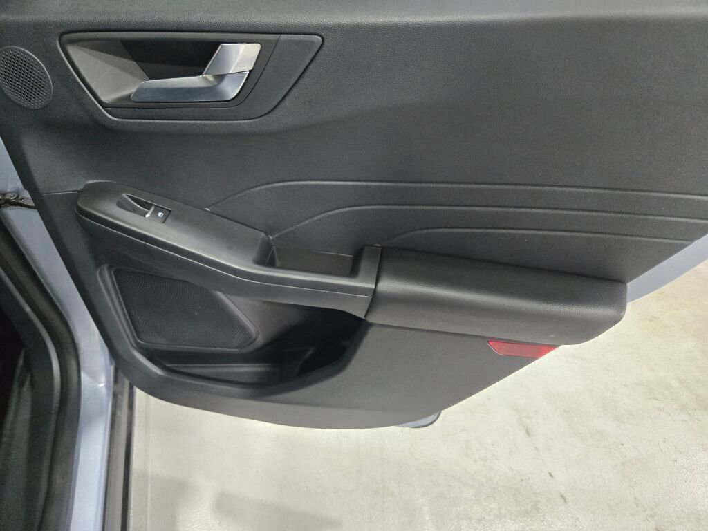 Certified 2022 Ford Escape SEL w/ Technology Package image 18