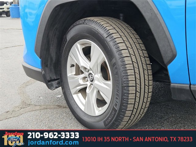 Used 2021 Toyota RAV4 XLE image 32