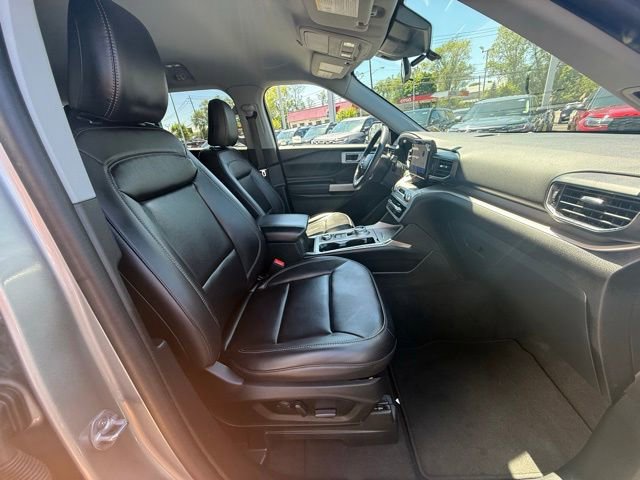 Certified 2022 Ford Explorer XLT w/ Equipment Group 202A AWD/4WD image 15