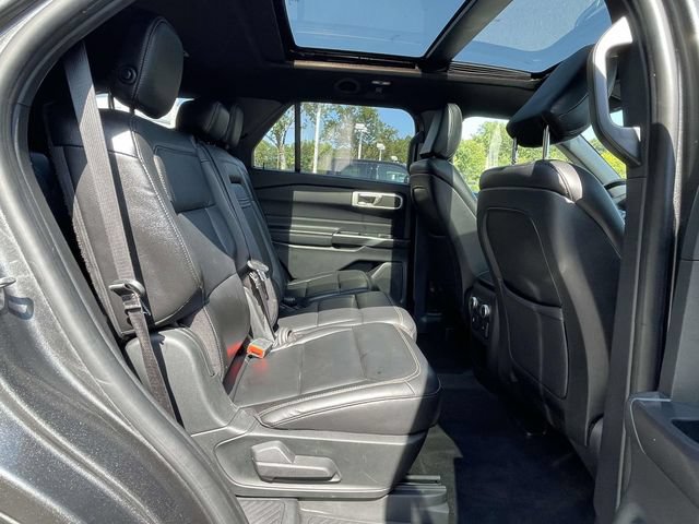Certified 2020 Ford Explorer XLT w/ Equipment Group 202A AWD/4WD image 29