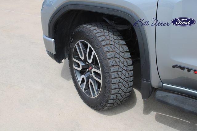 Used 2025 GMC Sierra 1500 AT4 w/ AT4 Premium Package AWD/4WD image 9