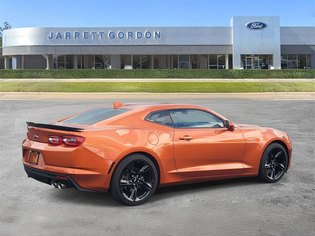 Used 2023 Chevrolet Camaro LT w/ Technology Package RWD image 4