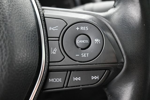 Used 2019 Toyota Camry SE w/ Audio Package FWD image 16