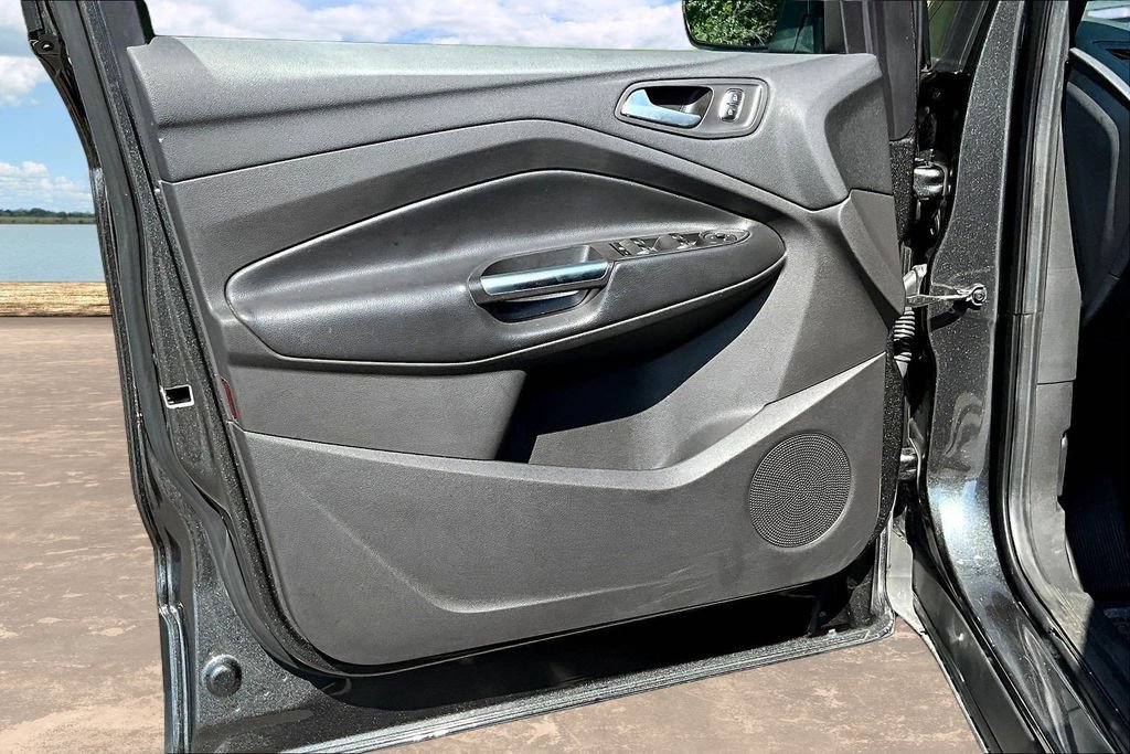Certified 2019 Ford Escape SEL FWD image 22