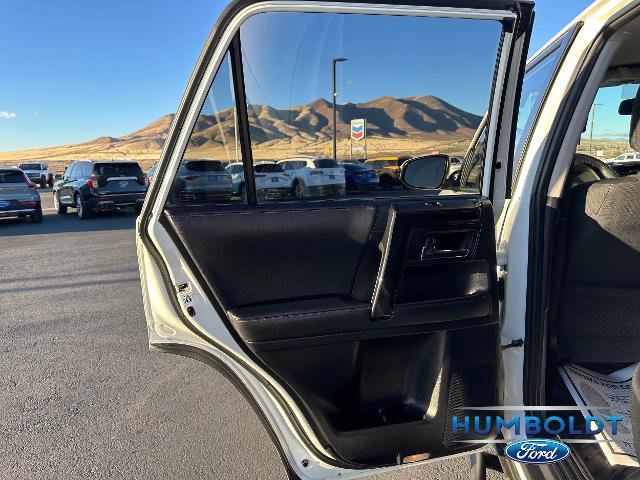 Used 2021 Toyota 4Runner TRD Off-Road image 29