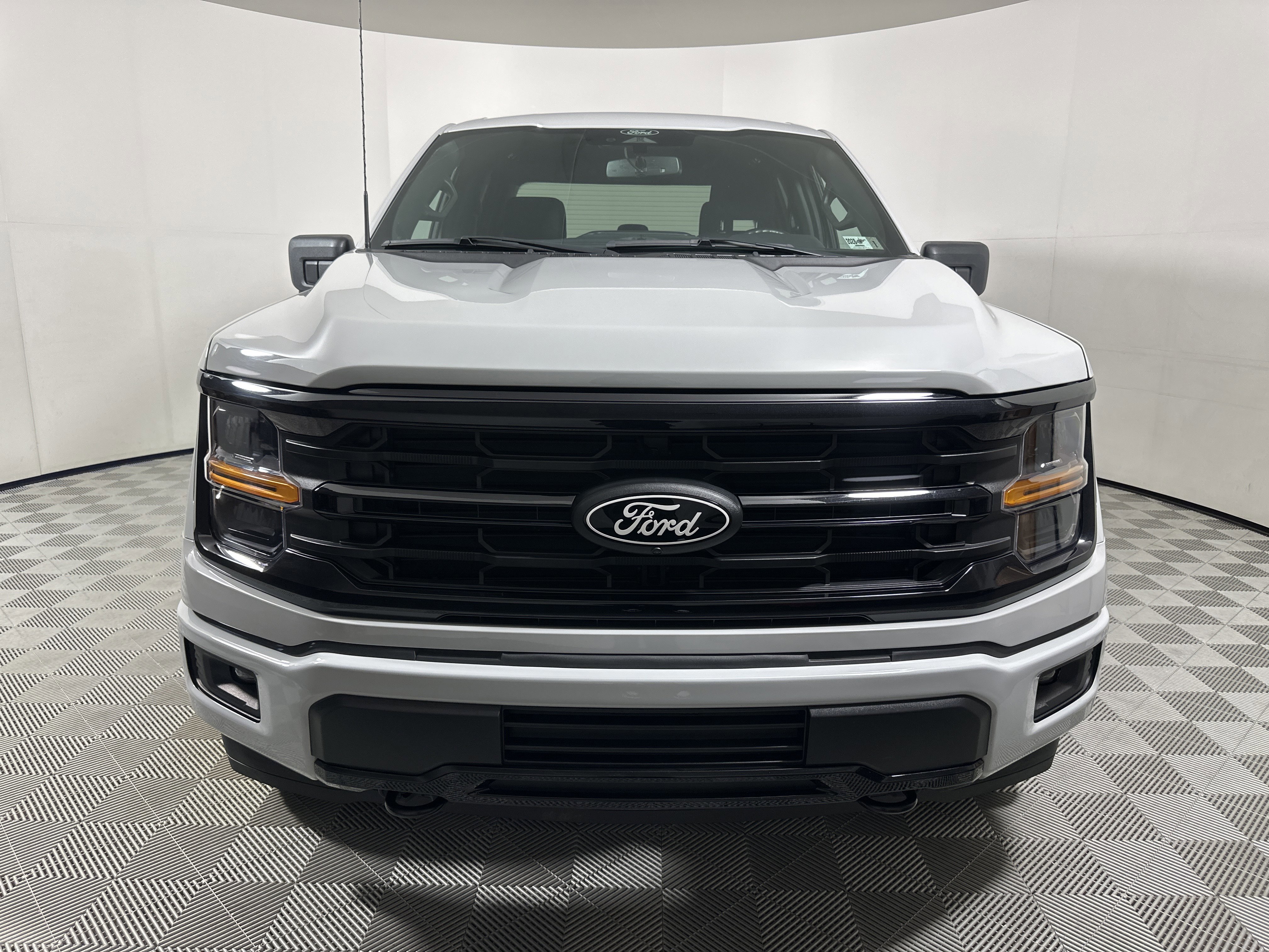 Certified 2024 Ford F150 XLT w/ XLT Black Appearance Package image 8