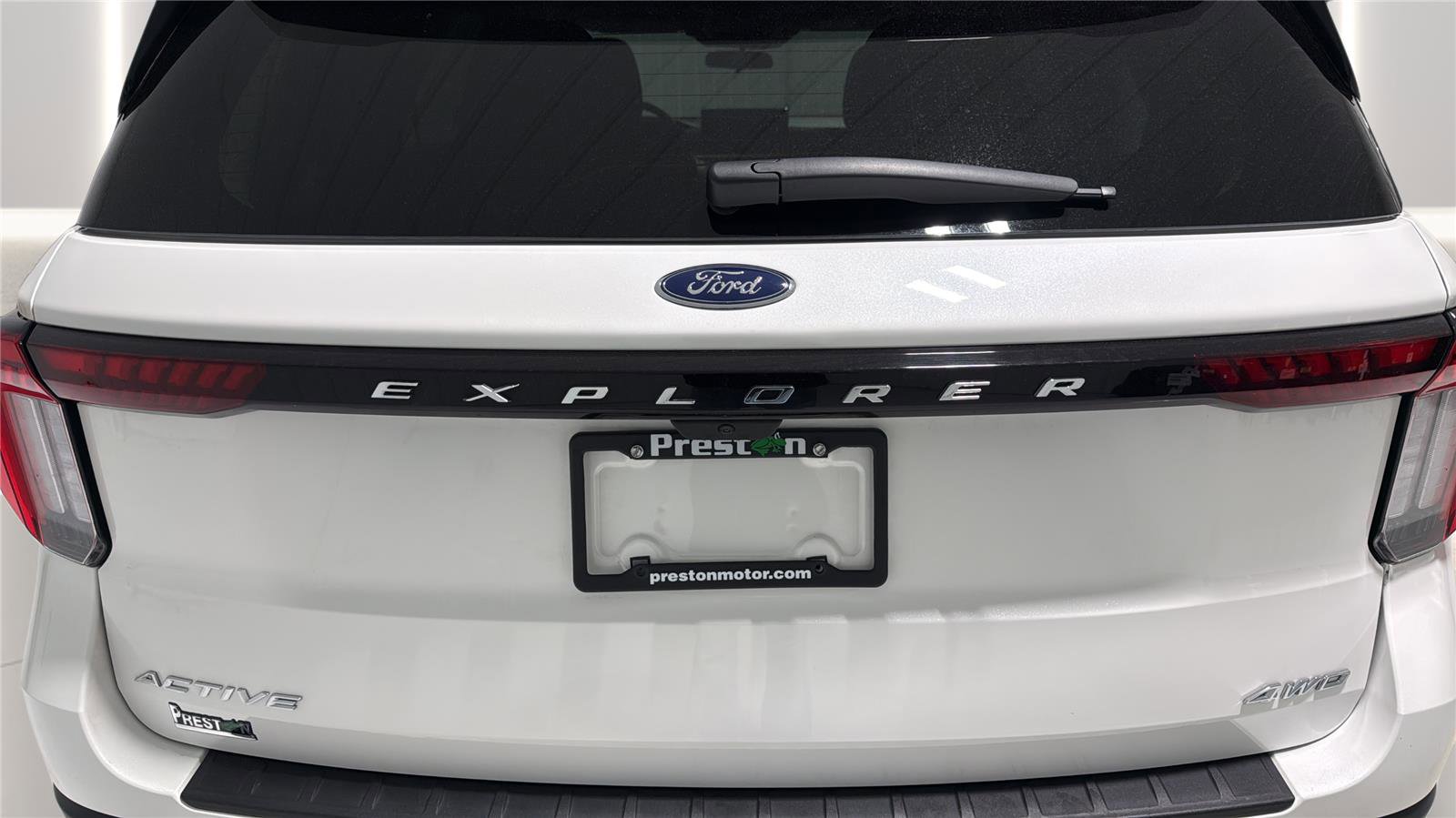 Certified 2025 Ford Explorer Active AWD/4WD image 33