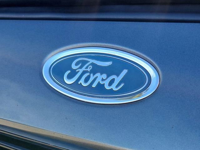 Certified 2018 Ford Focus SE w/ SE Appearance Package image 28