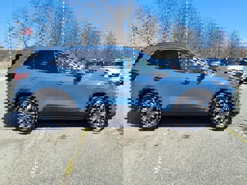 Certified 2023 Ford Escape Platinum w/ Class II Trailer Tow Package image 6