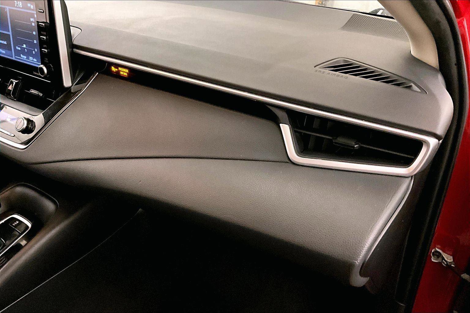 Used 2021 Toyota Corolla LE image 15