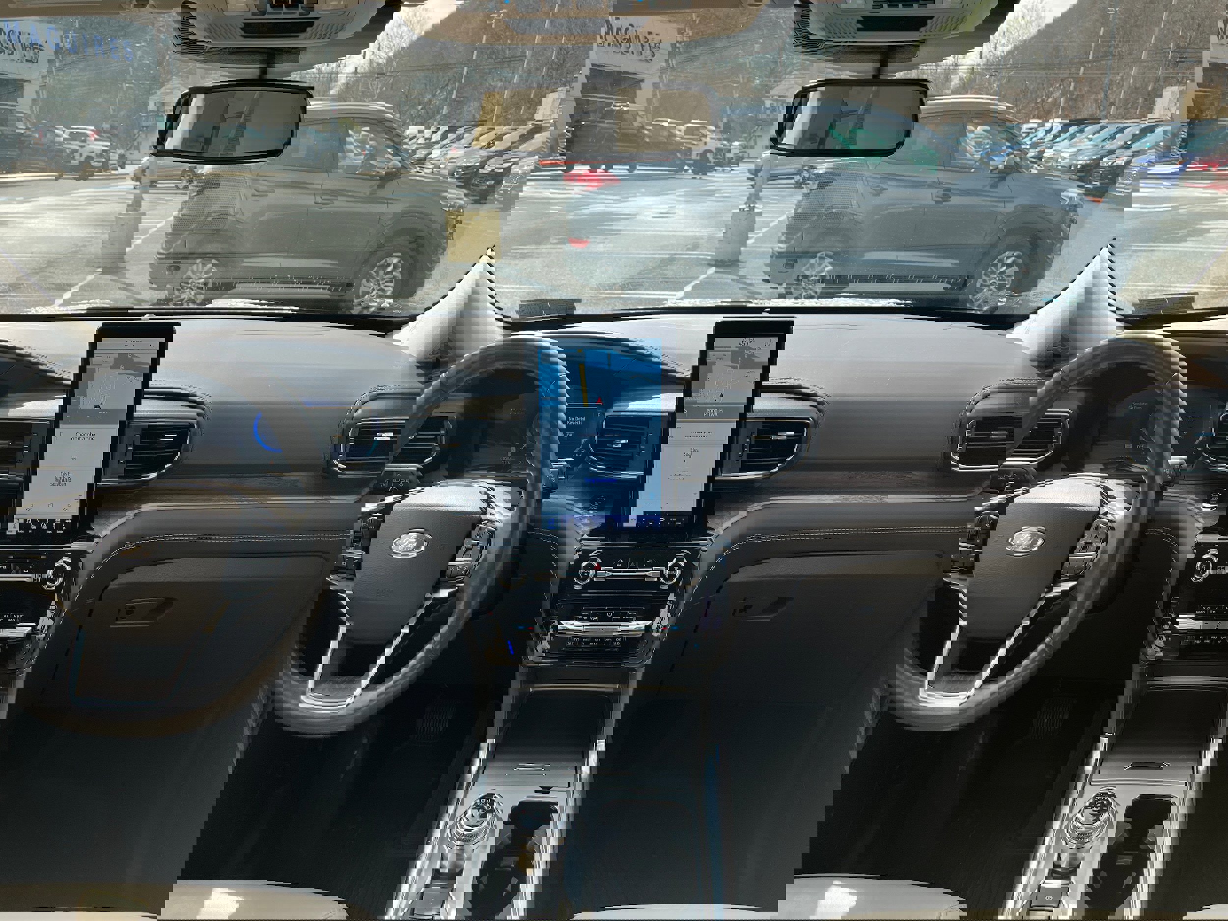 Certified 2021 Ford Explorer Platinum w/ Equipment Group 601A image 15