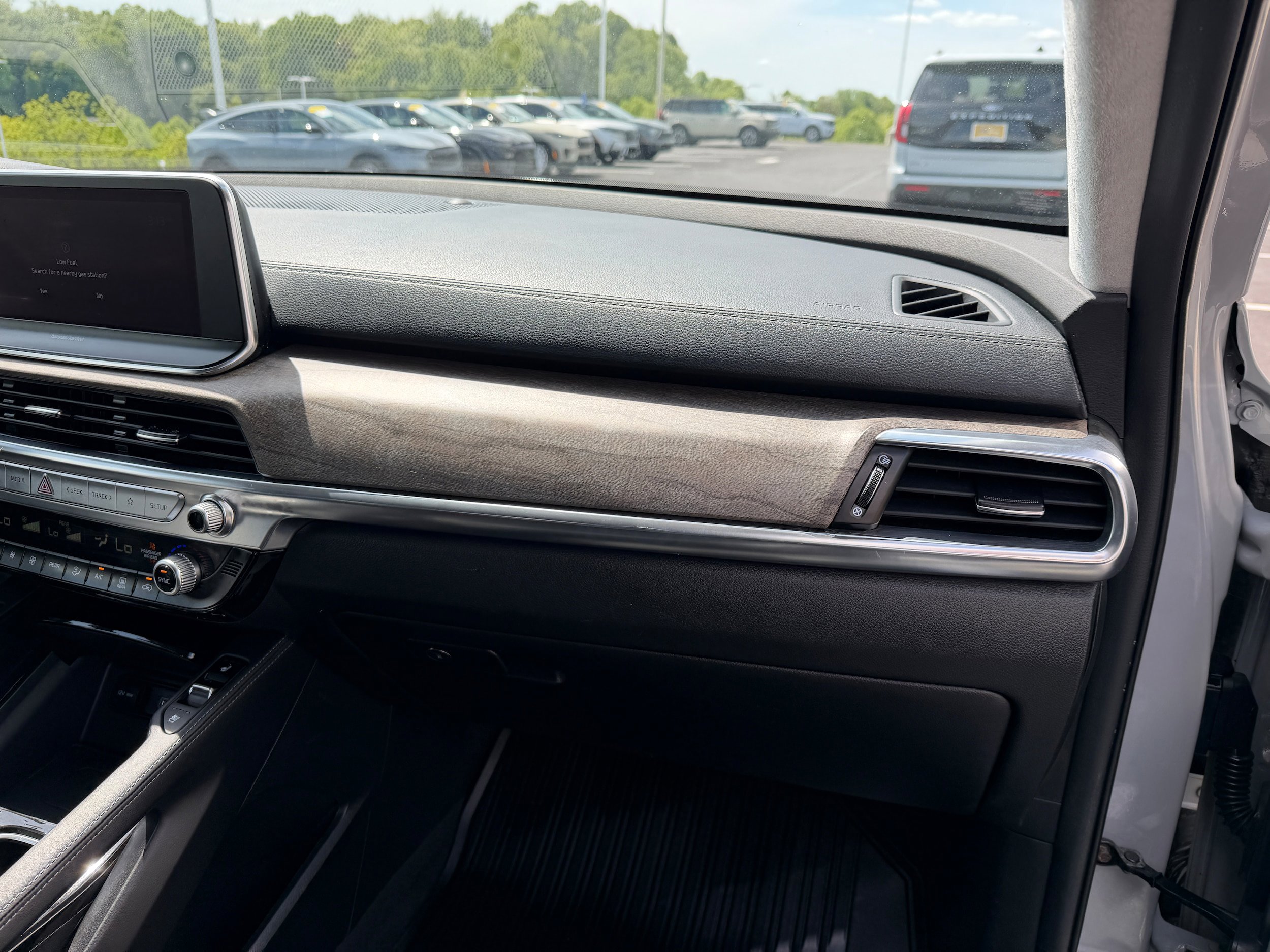 Certified 2025 Ford Expedition Active AWD/4WD image 26