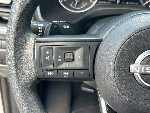 Used 2024 Nissan Rogue SV FWD image 26