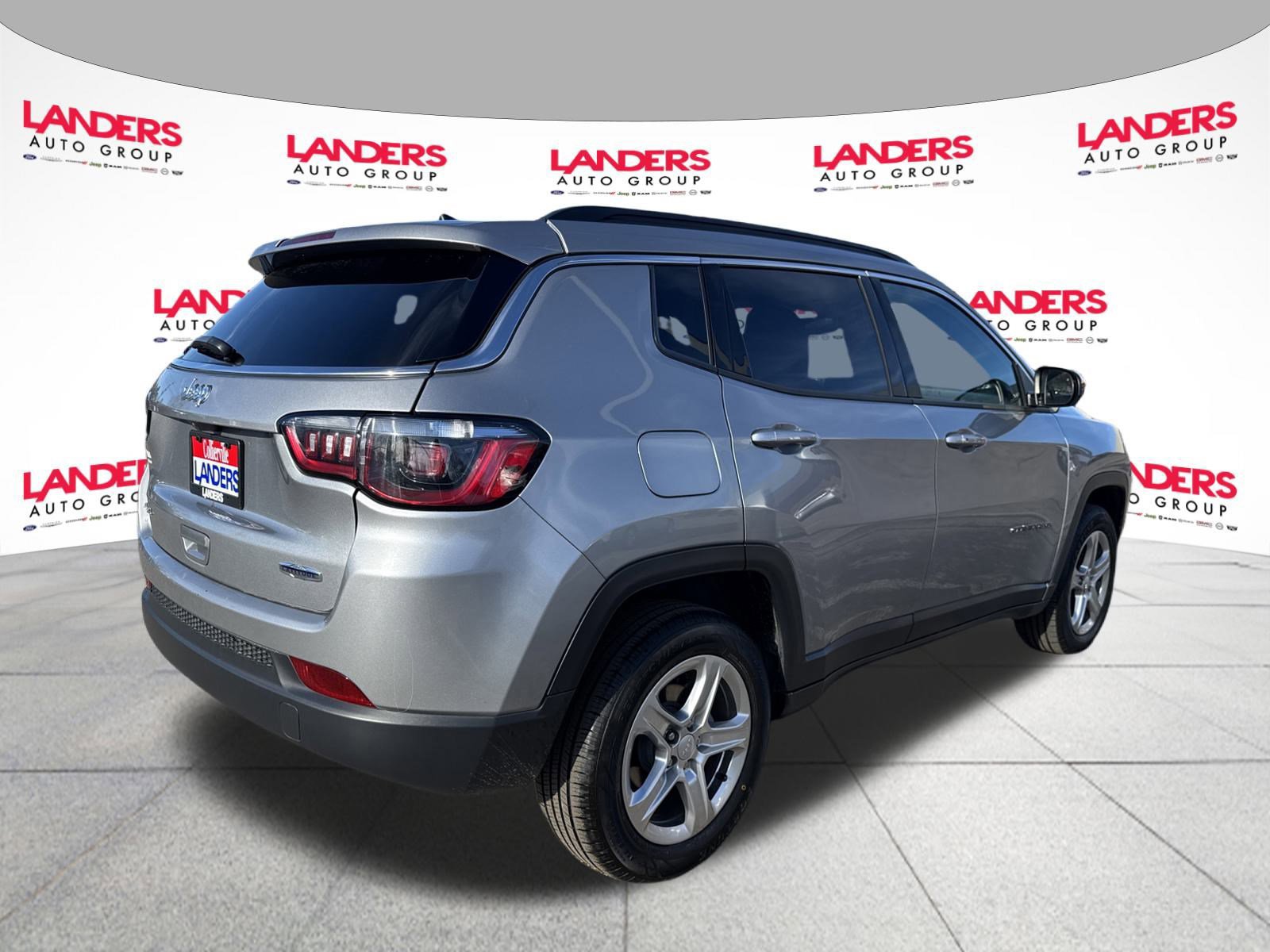 Used 2024 Jeep Compass Latitude image 5