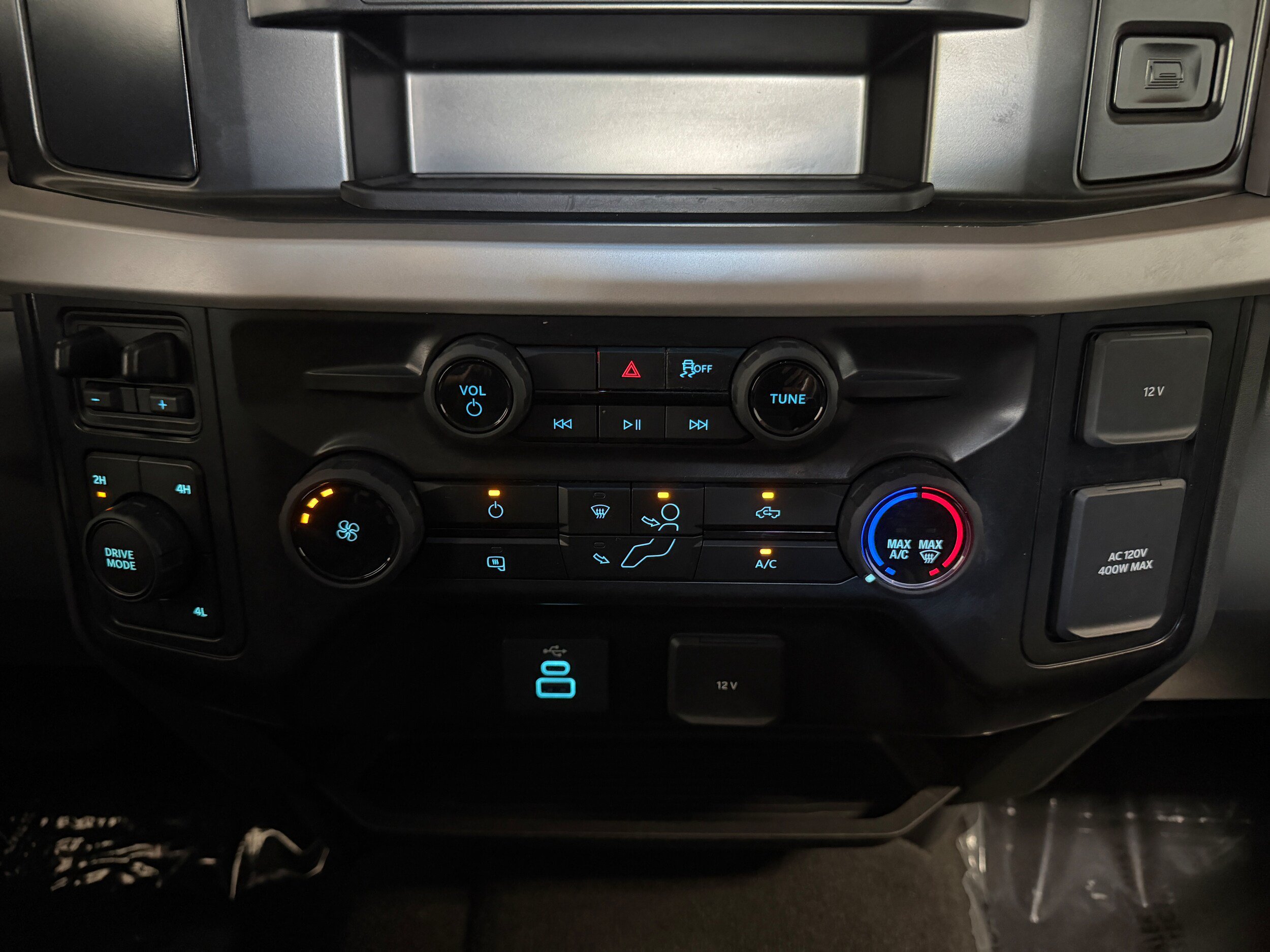 Certified 2026 Ford F250 XLT AWD/4WD image 24