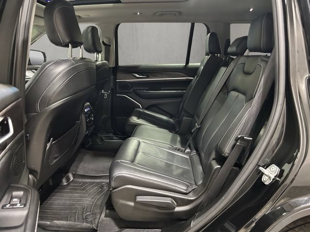 Used 2022 Jeep Grand Cherokee L Limited w/ Black Appearance Package AWD/4WD image 22