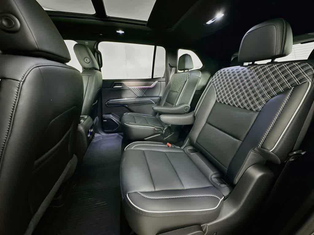Used 2026 GMC Acadia Denali w/ Super Cruise Package FWD image 14