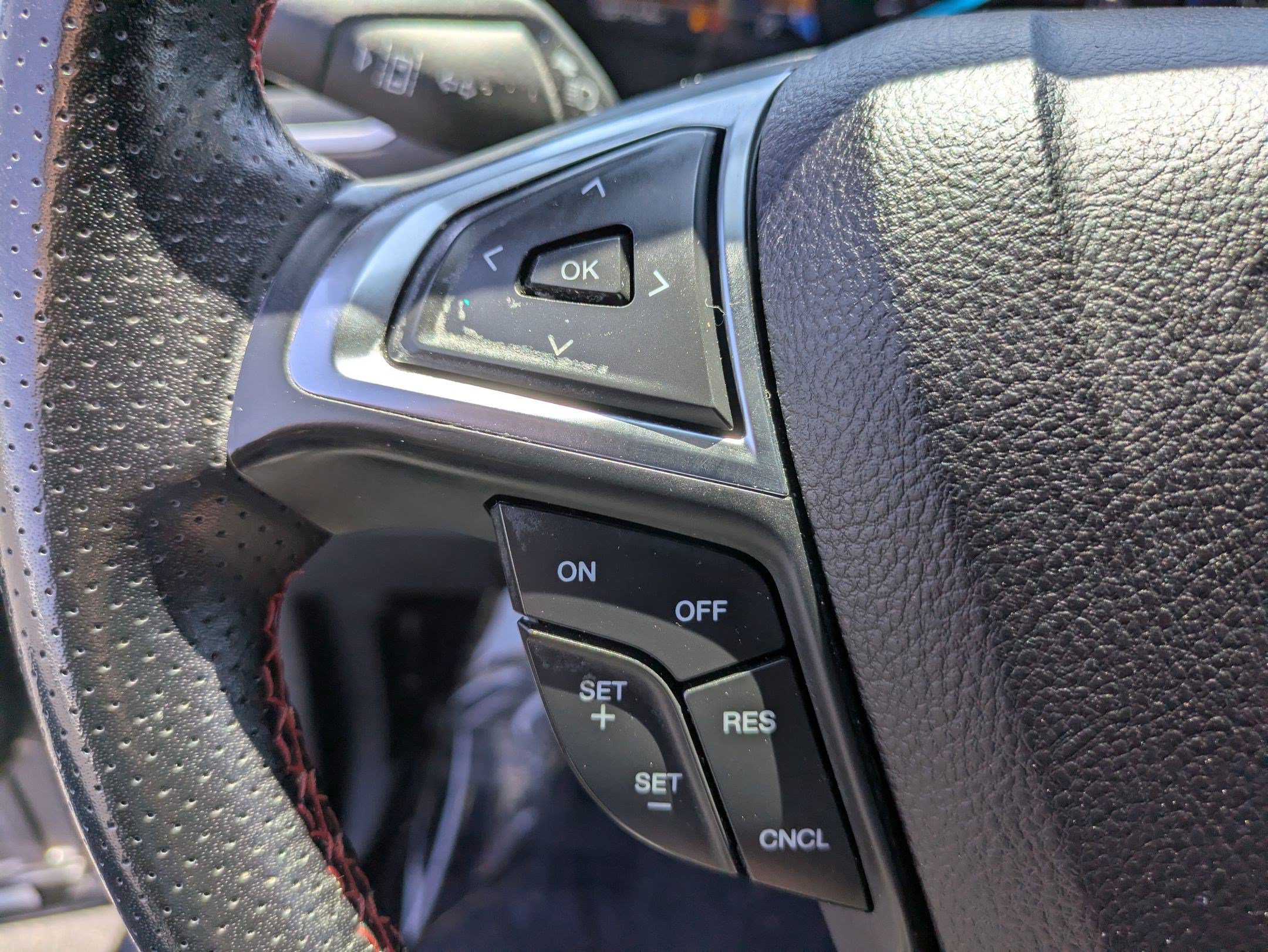 Certified 2022 Ford Edge ST-Line AWD/4WD image 19