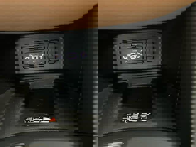 Used 2020 Chevrolet Equinox Premier image 28