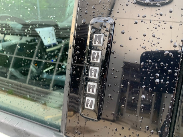Certified 2022 Ford F150 Lariat w/ Trailer Tow Package AWD/4WD image 18