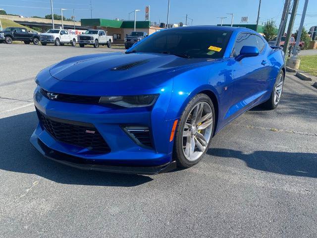 Used 2018 Chevrolet Camaro SS RWD image 3