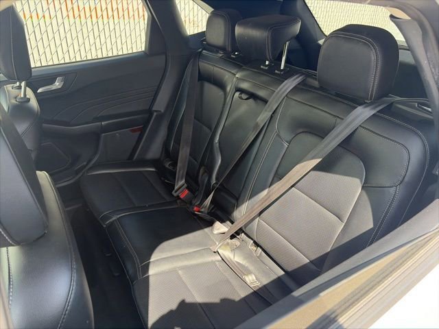 Certified 2022 Ford Escape SEL FWD image 9