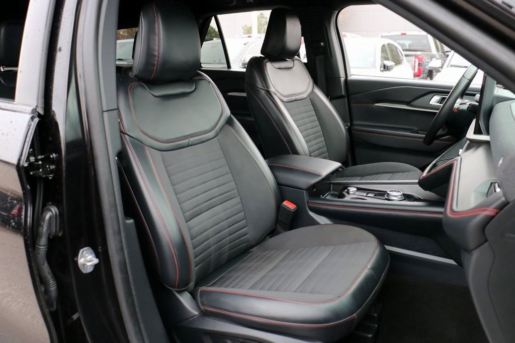 Certified 2025 Ford Explorer ST-Line image 33