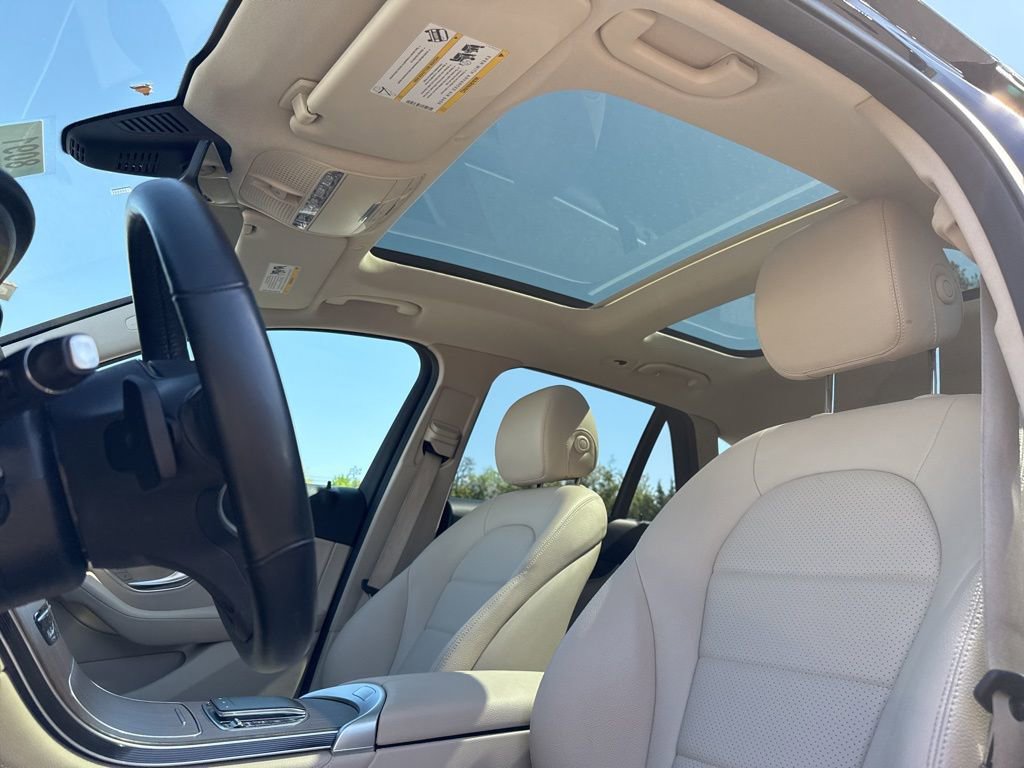 Used 2021 Mercedes-Benz GLC 300 4MATIC image 18