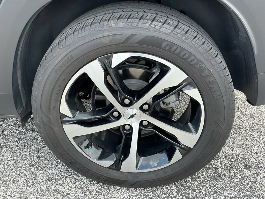 Used 2024 Chevrolet Trax RS FWD image 31