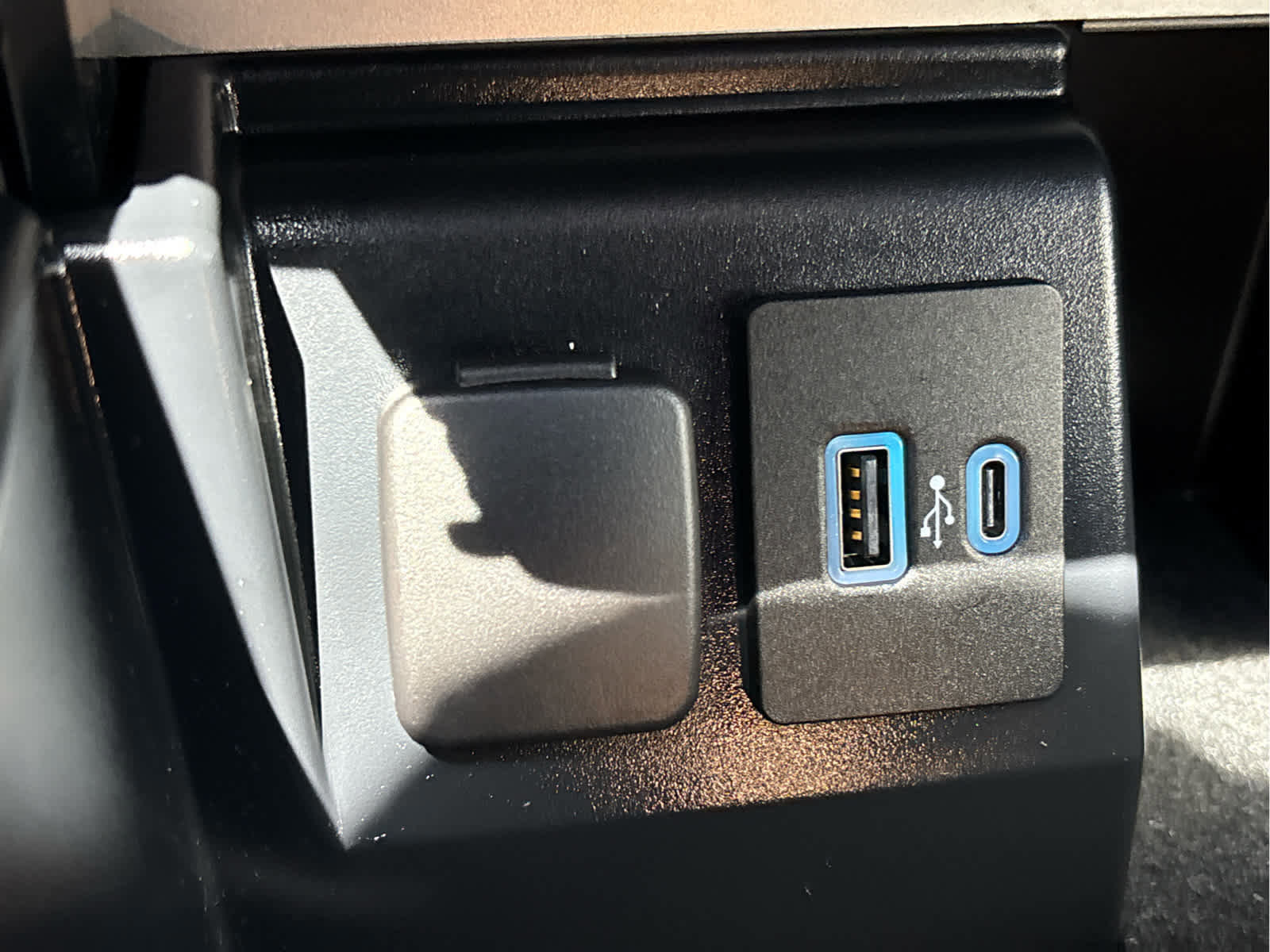 Certified 2022 Ford Explorer ST w/ Equipment Group 401A image 24