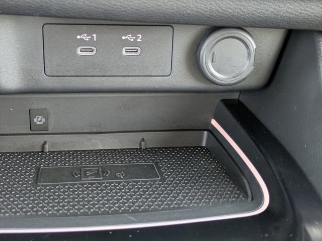 Used 2025 Nissan Rogue SL w/ SL Premium Package image 22