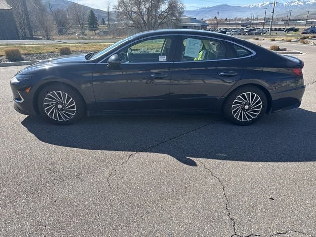 Used 2022 Hyundai Sonata Limited FWD image 3