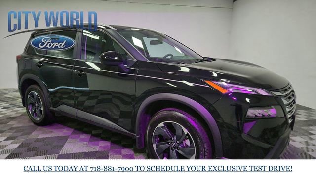 Used 2024 Nissan Rogue SV w/ SV Premium Package image 3