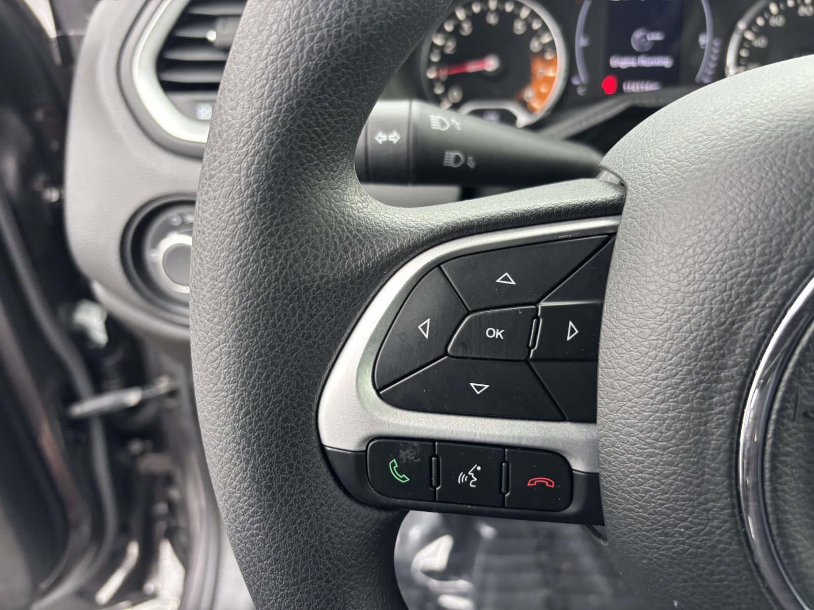 Used 2018 Jeep Renegade Sport w/ Power & Air Group image 19