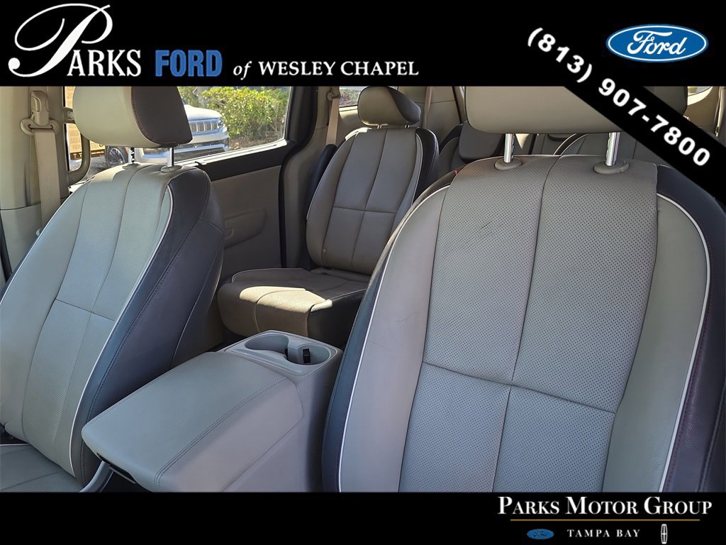 Used 2017 Kia Sedona LX w/ LX Essentials Premium Package image 21