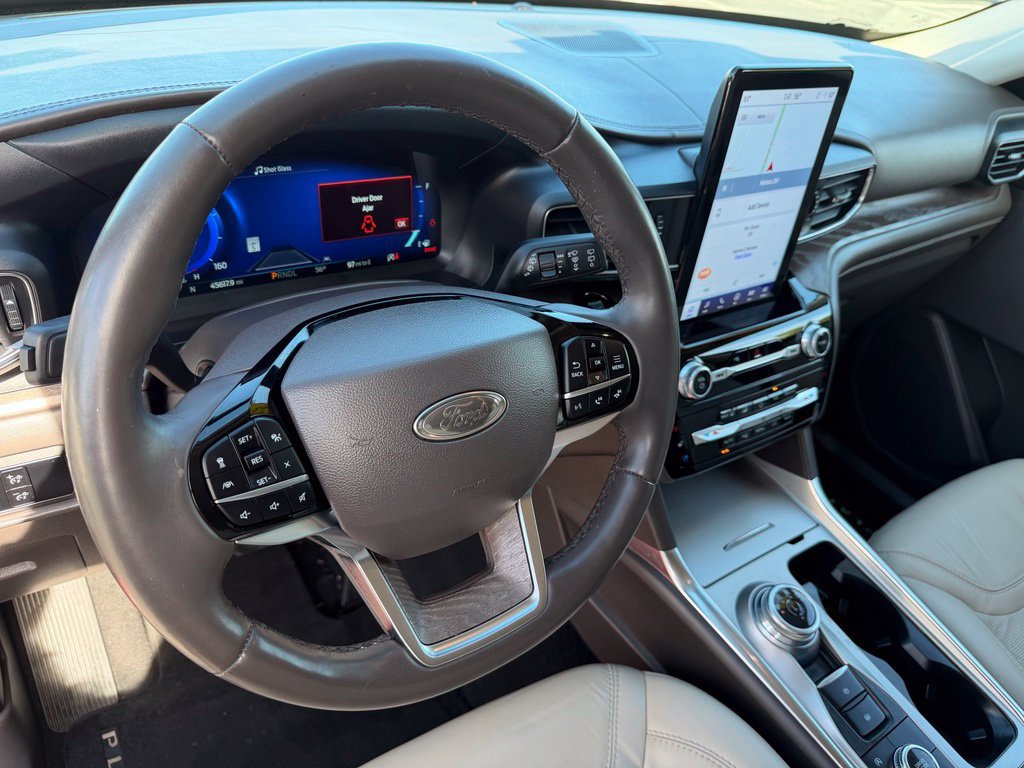Certified 2023 Ford Explorer Platinum w/ Technology Package AWD/4WD image 37