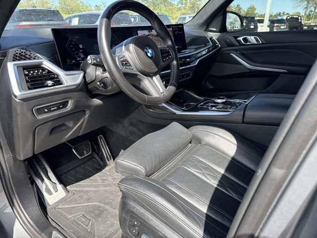 Used 2024 BMW X7 M60i w/ Executive Package image 18