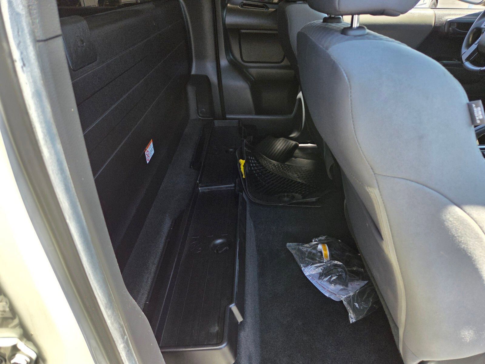 Used 2022 Toyota Tacoma SR RWD image 14